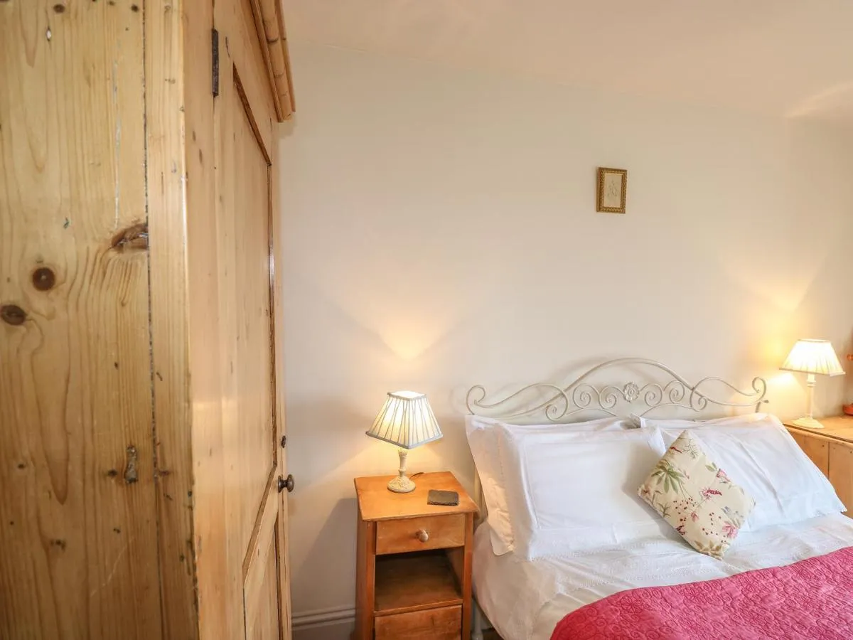 Image 6 of Home Farm Cottage
