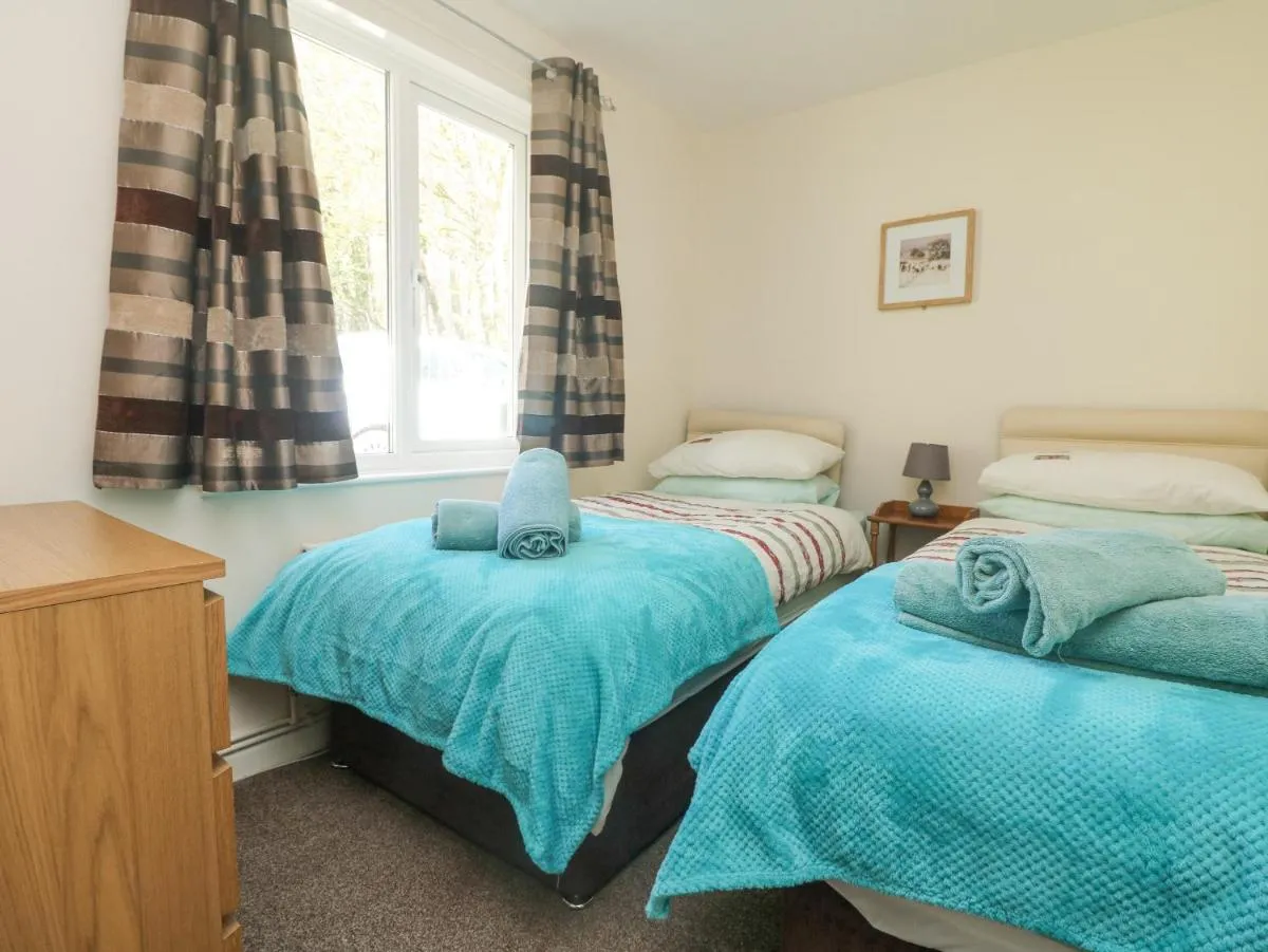 Image 1 of Honeycombe Lodge