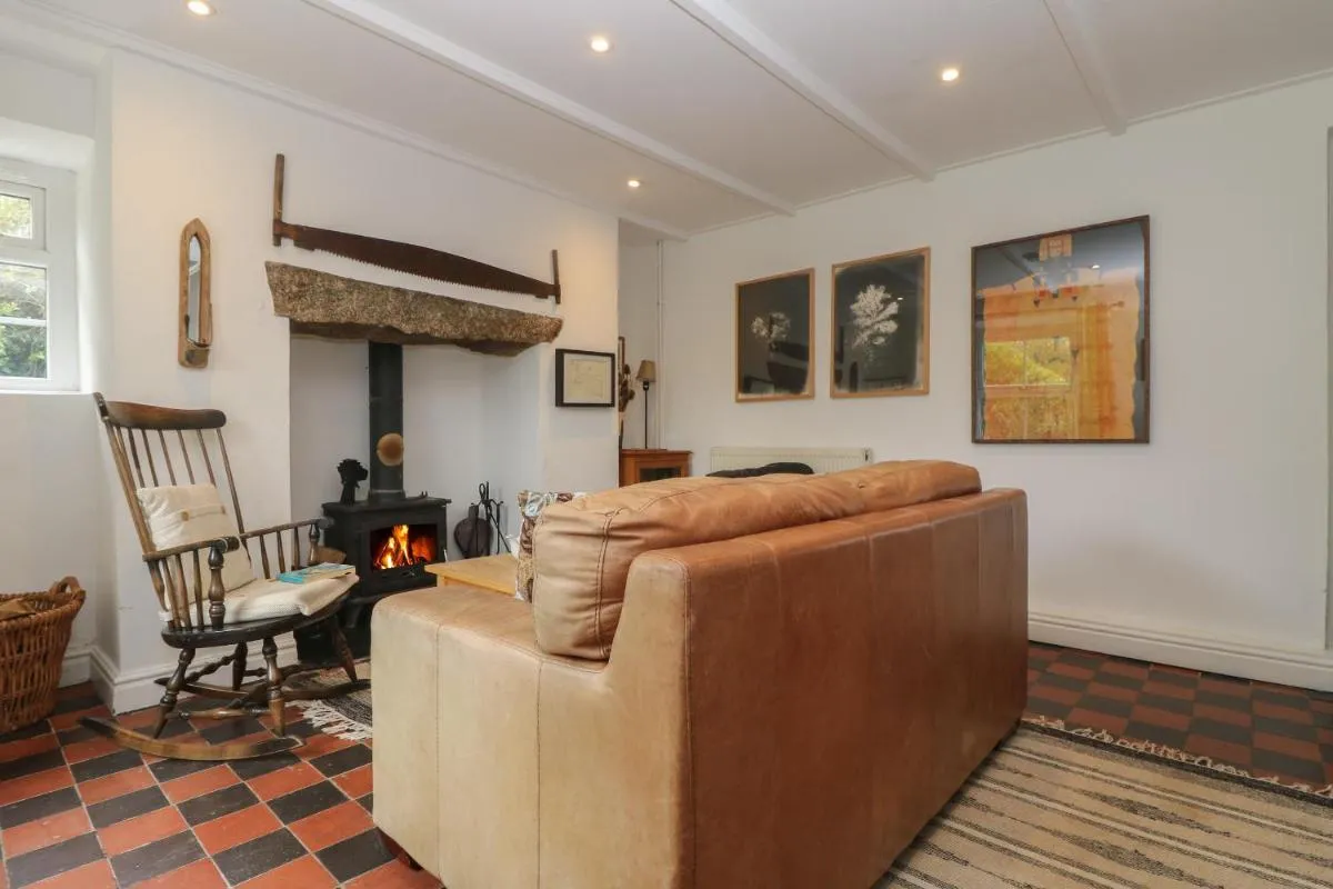 Image 4 of Incline Cottage