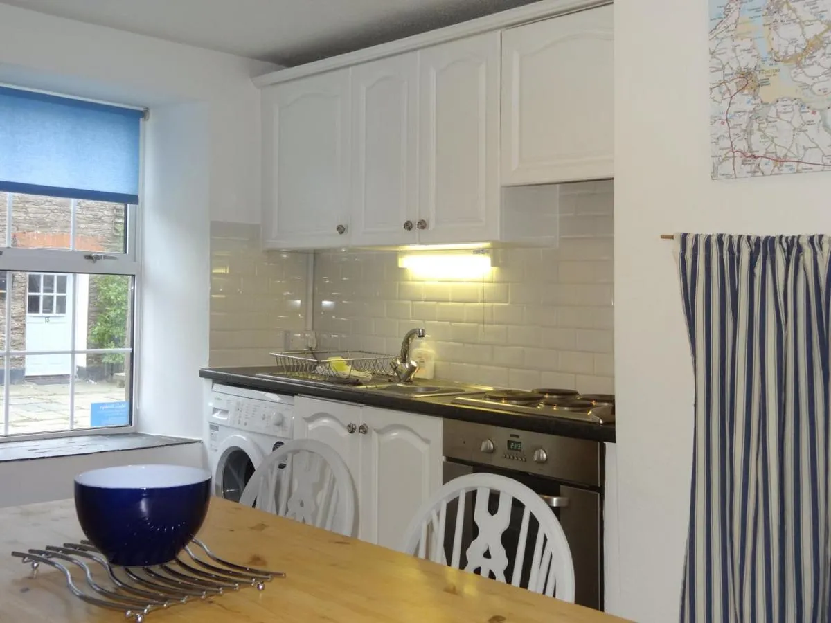 Image 2 of Kingfisher Cottage