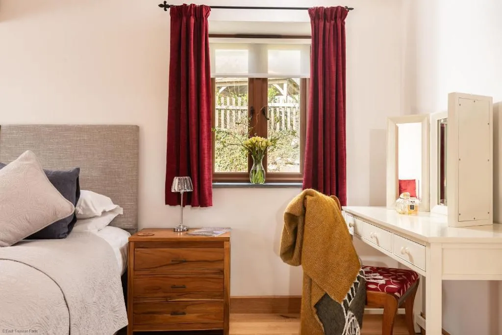 Image 6 of Linhay at East Trenean Farm -Luxury retreat for 2 with stunning rural views, private hot tub and EV charging