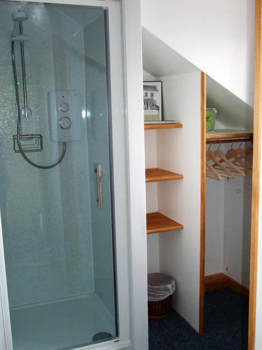 Image 4 of Links Side Guest House