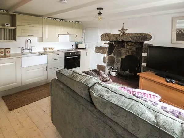 Image 3 of Longview Cottage