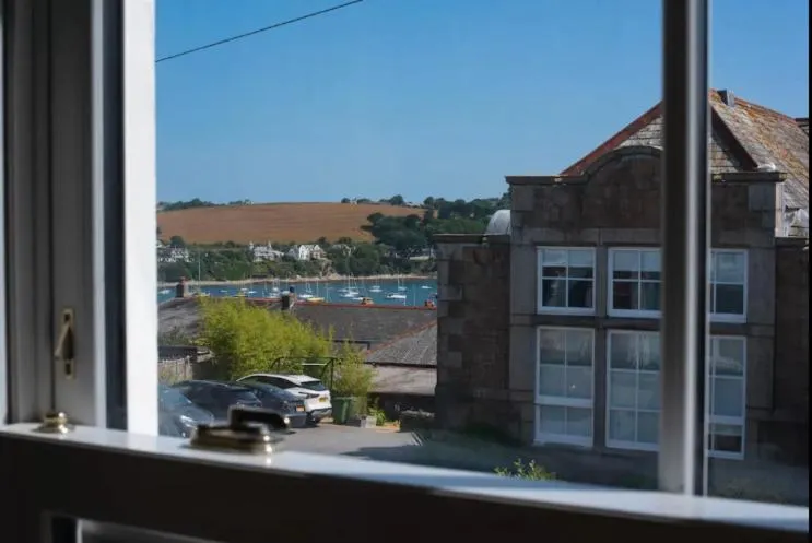 Image 4 of Lovely 1-bedroom serviced apartment in Falmouth