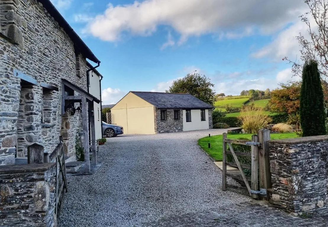 Image of Lovely Little Garden Cottage, Tamar Valley, Cornwall