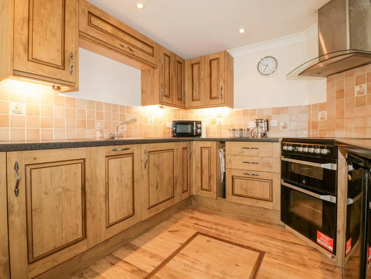 Image 3 of Lower Brambleside