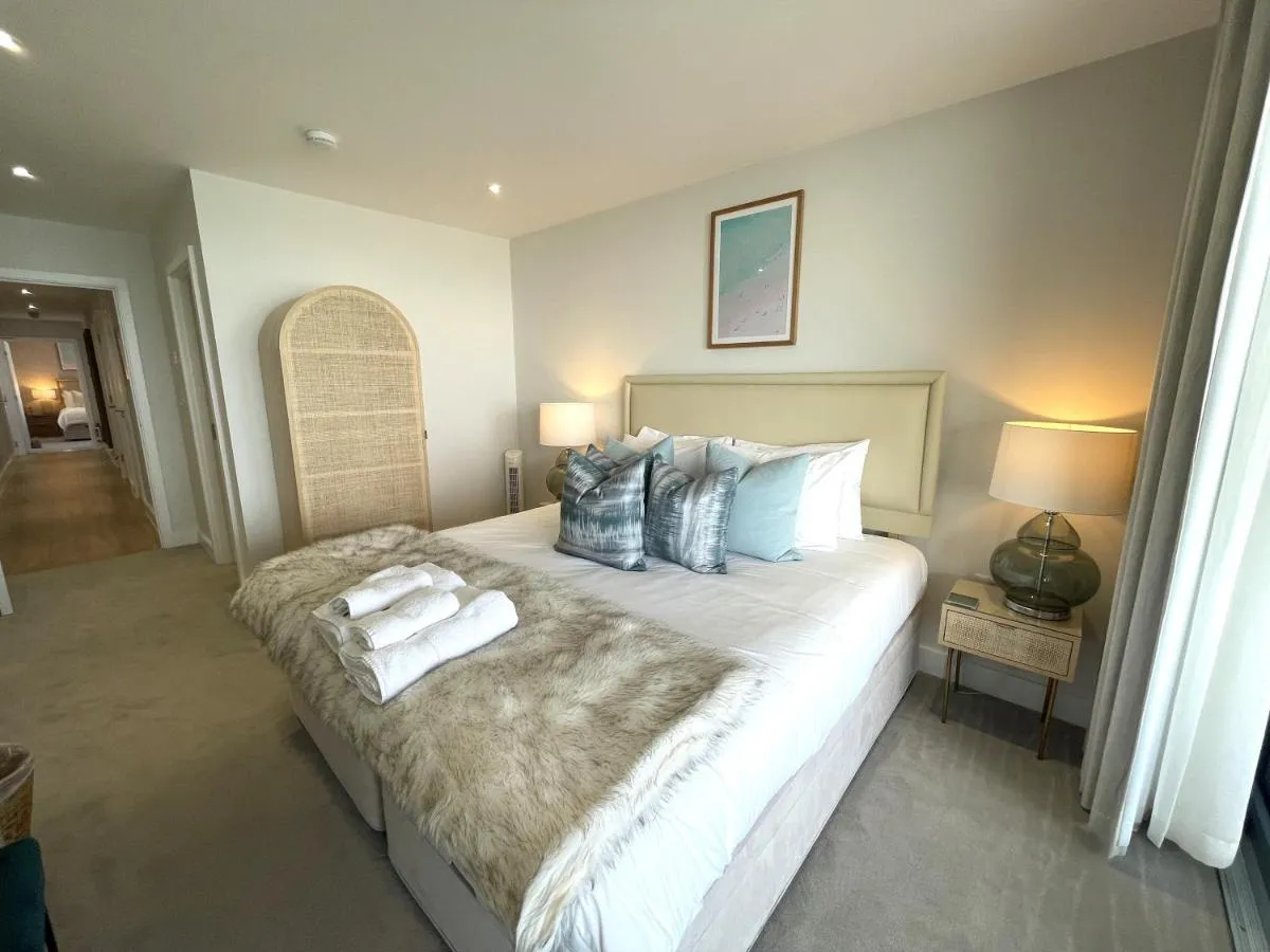 Image 6 of Luxury 3bd, beach access & views