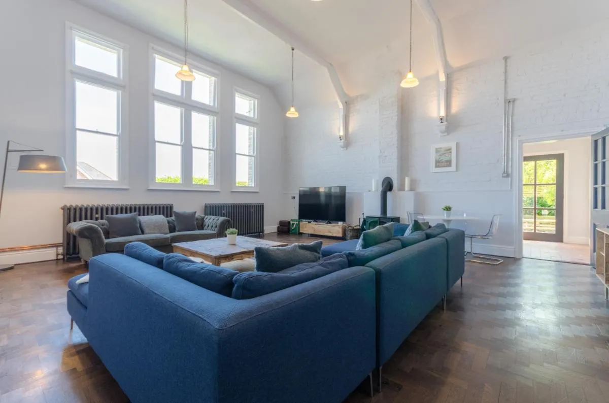 Image 4 of Luxury Victorian school with views of Harbour
