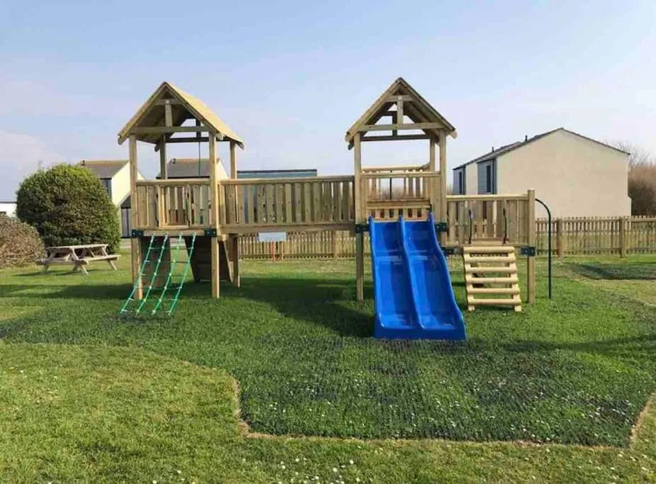 Image 5 of Meadow View