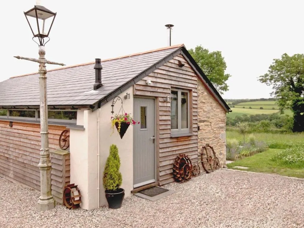 Image of Mugwell Barn