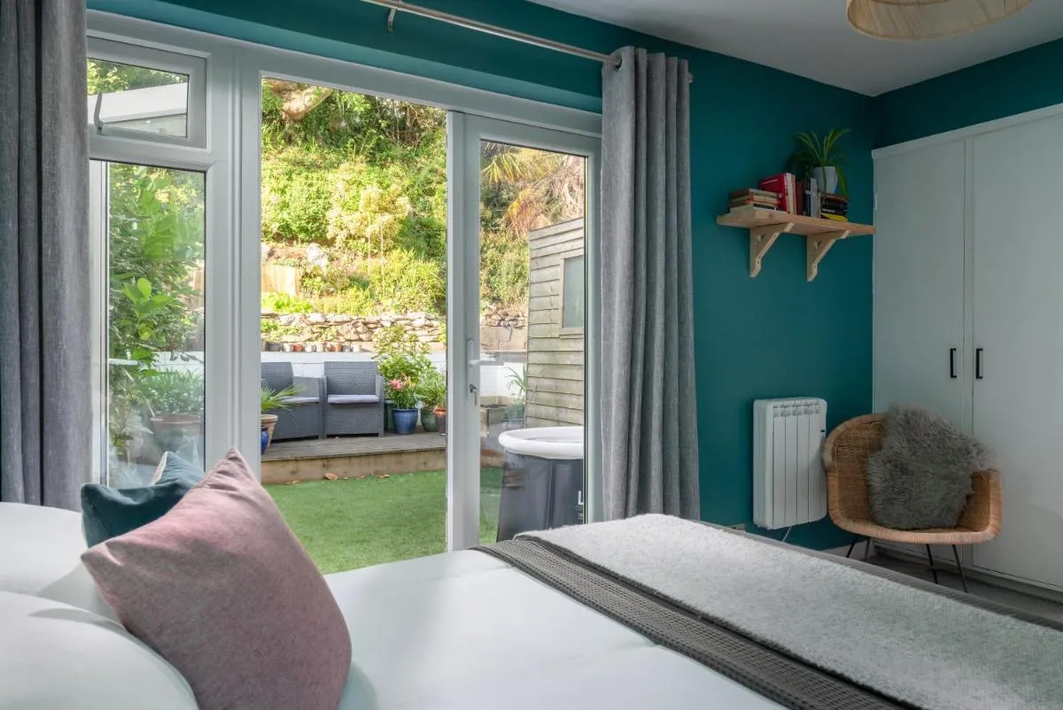 Image 1 of Number 4 – Stylish 1 bedroom house in Truro, Cornwall
