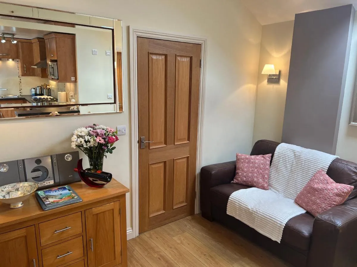 Image 6 of Palmers Lodge