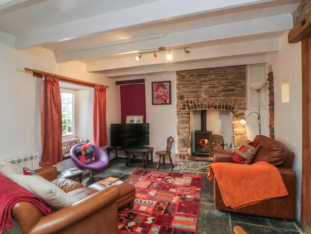 Image 4 of Pendragon Cottage