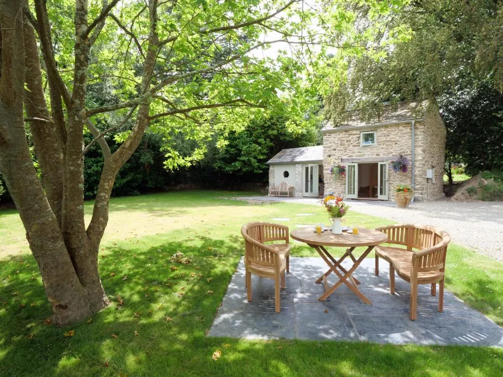 Image 5 of Pinetum Garden Cottages