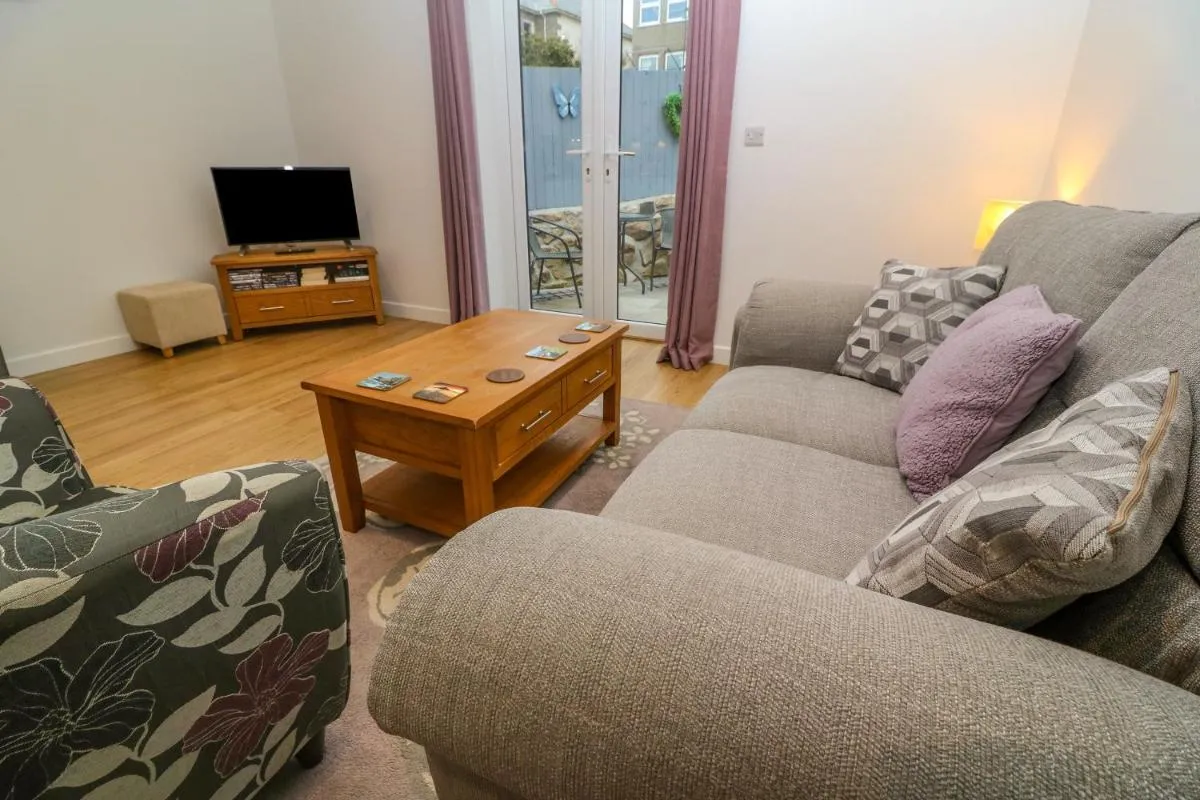 Image 4 of Pippas place