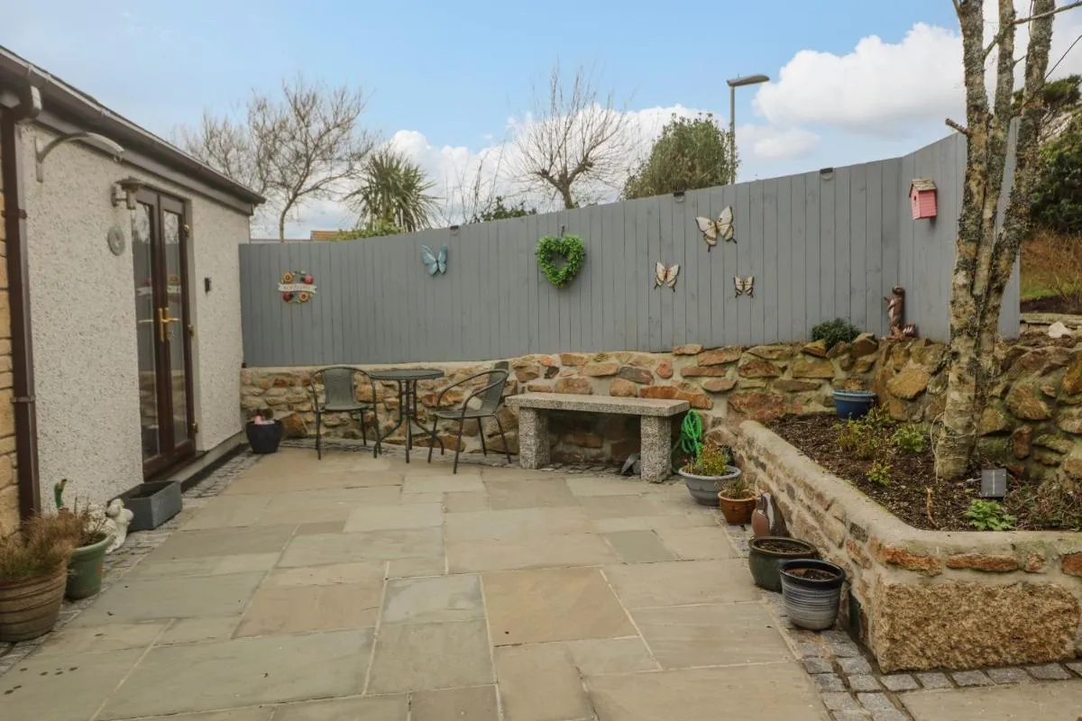 Image 5 of Pippas place