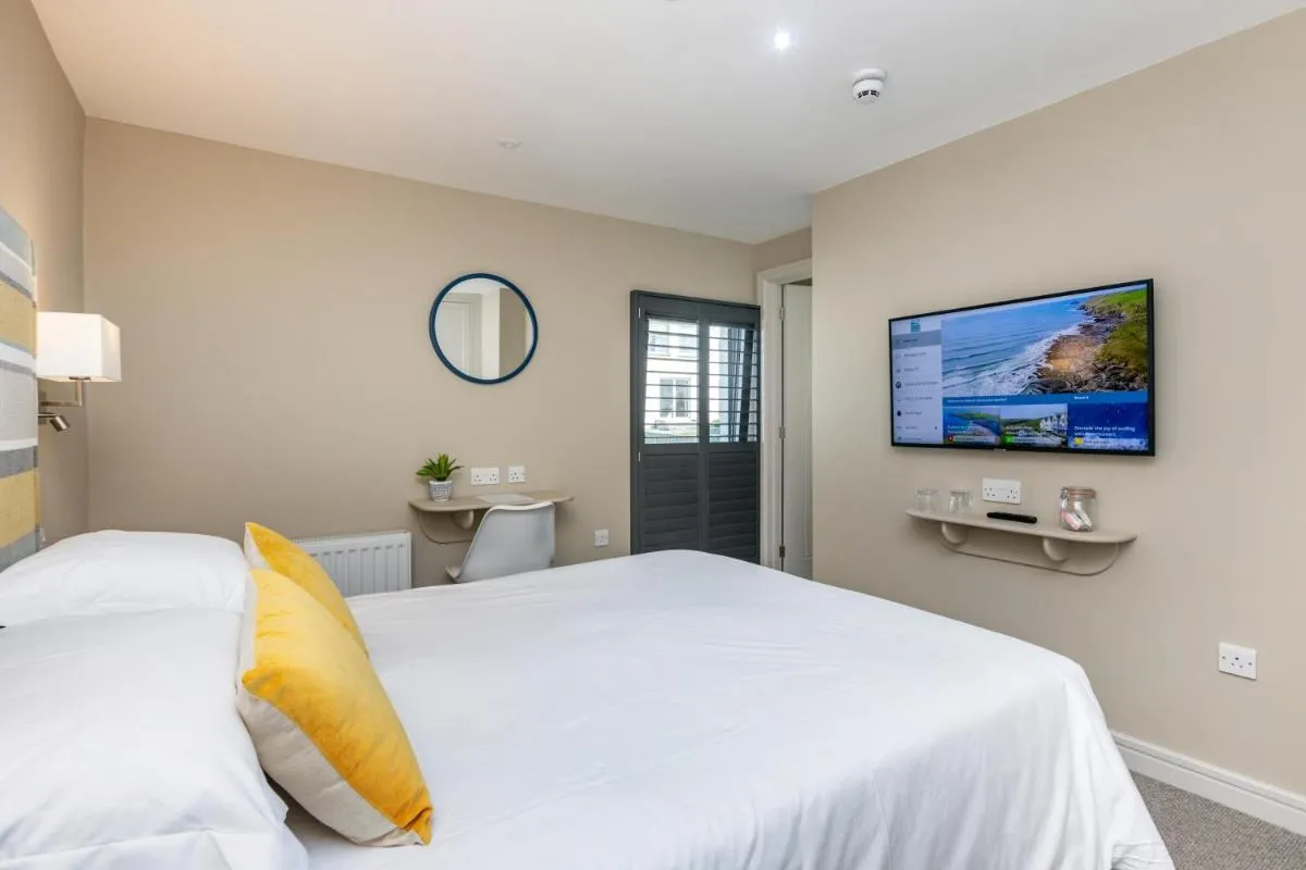 Image 4 of Polzeath Beach House