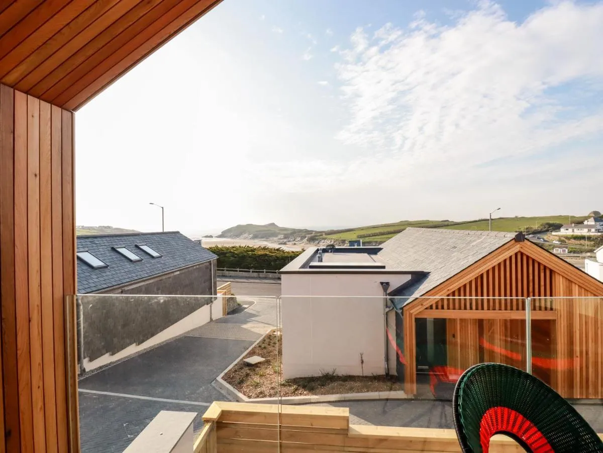 Image 5 of Porth Cove