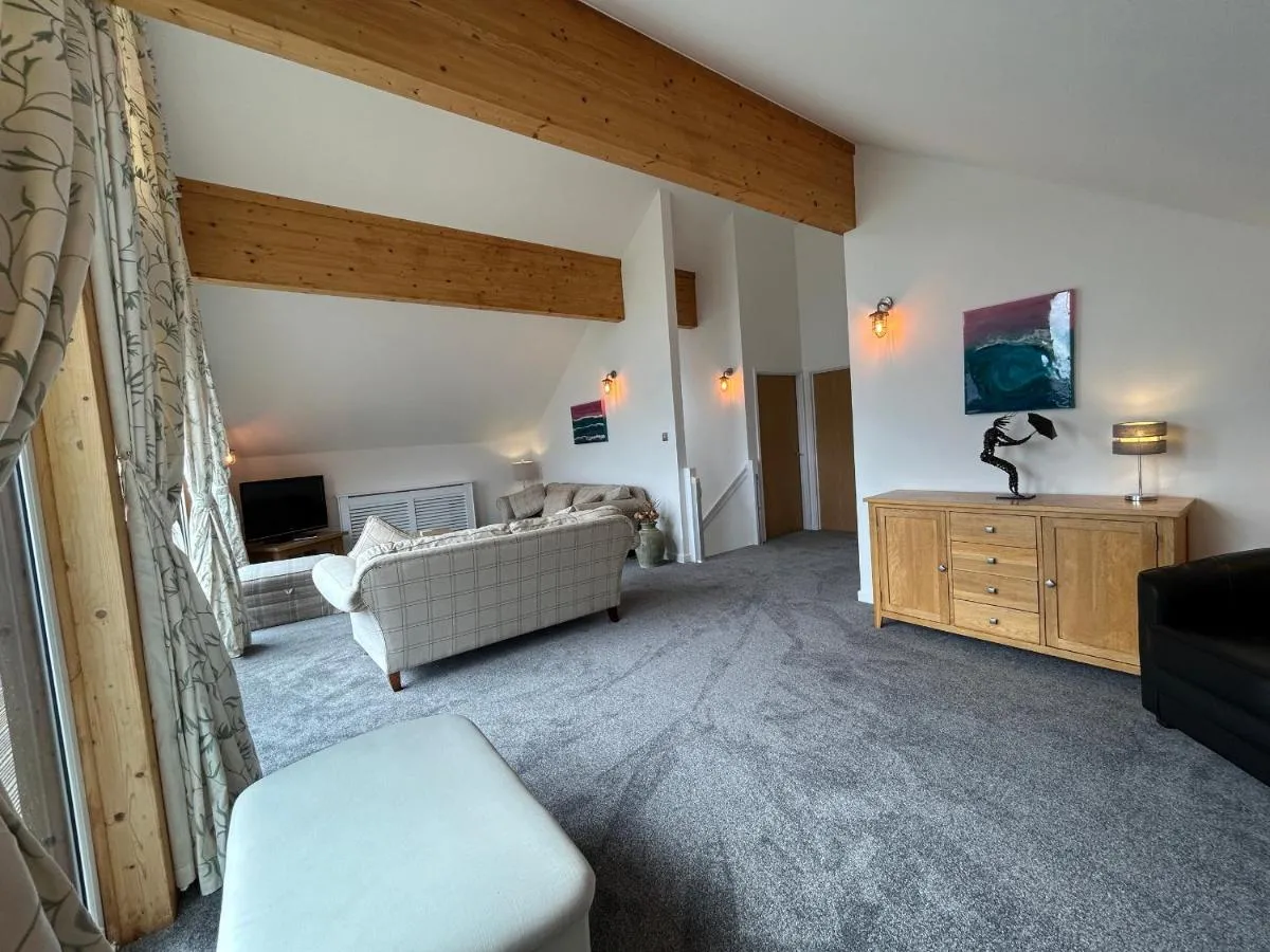 Image 4 of Redwood Lodge, Retallack