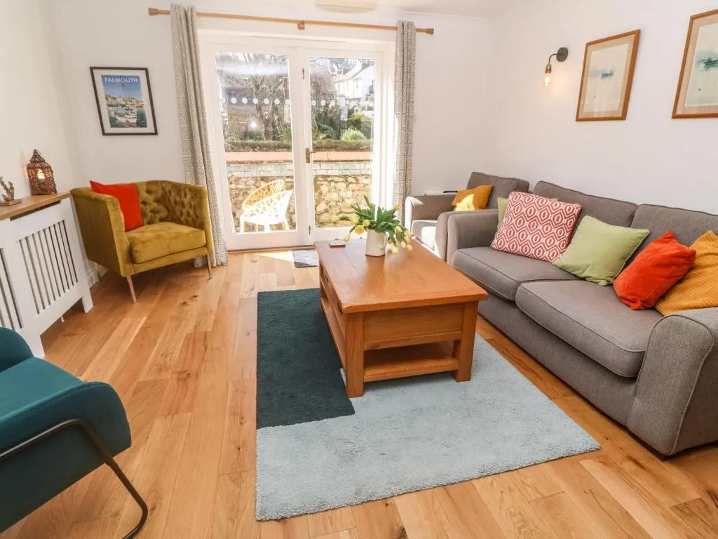 Image 5 of ‘Riverside’ Summercourt