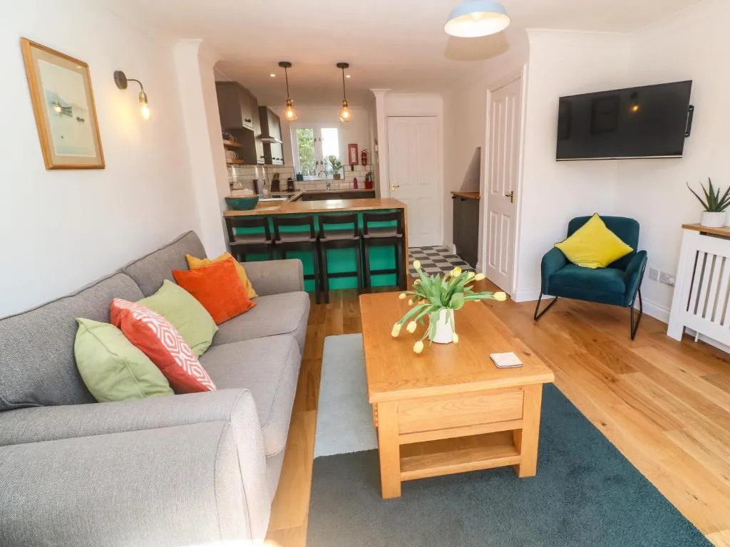 Image 6 of ‘Riverside’ Summercourt