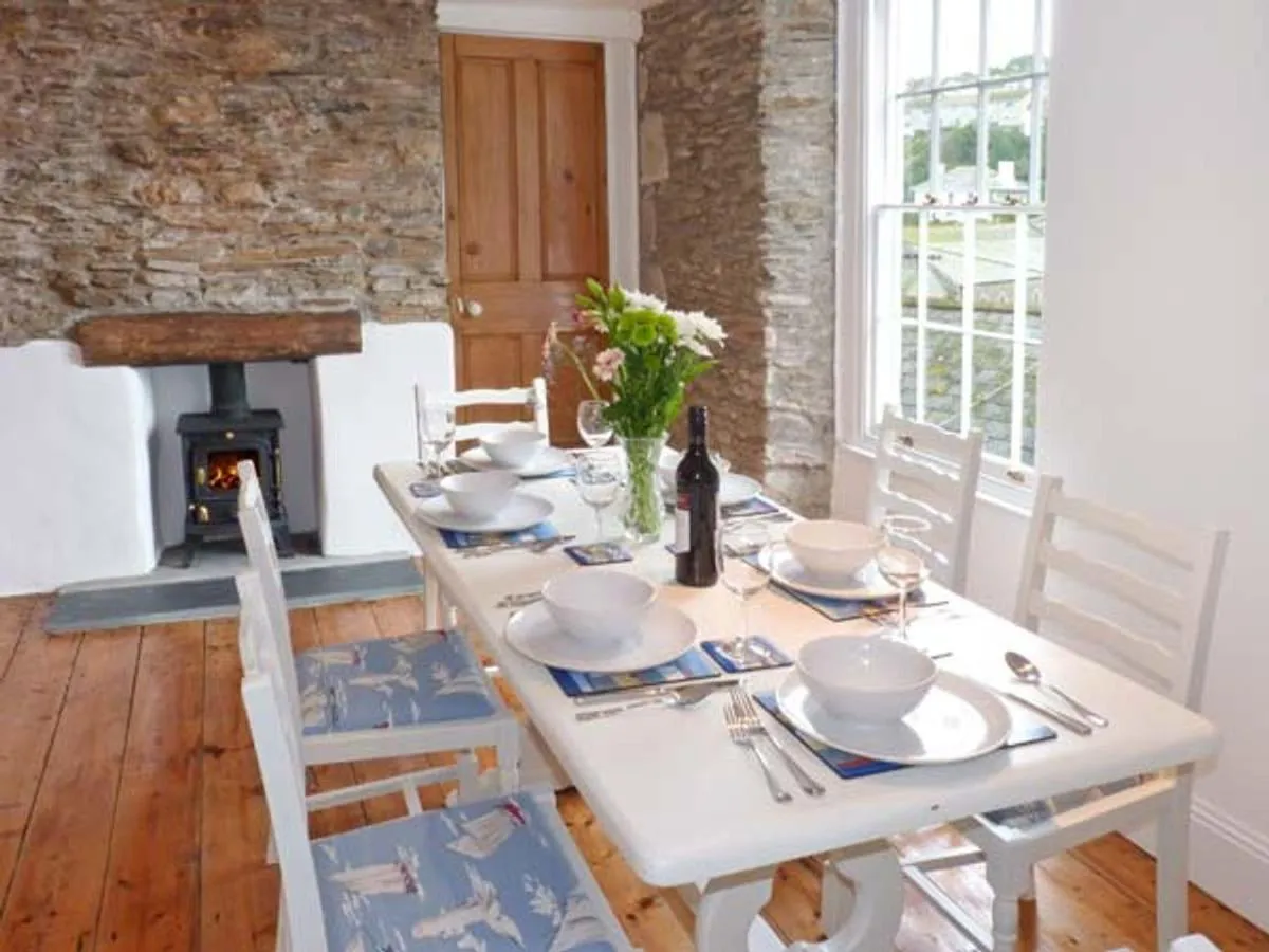 Image 2 of Rose Cottage