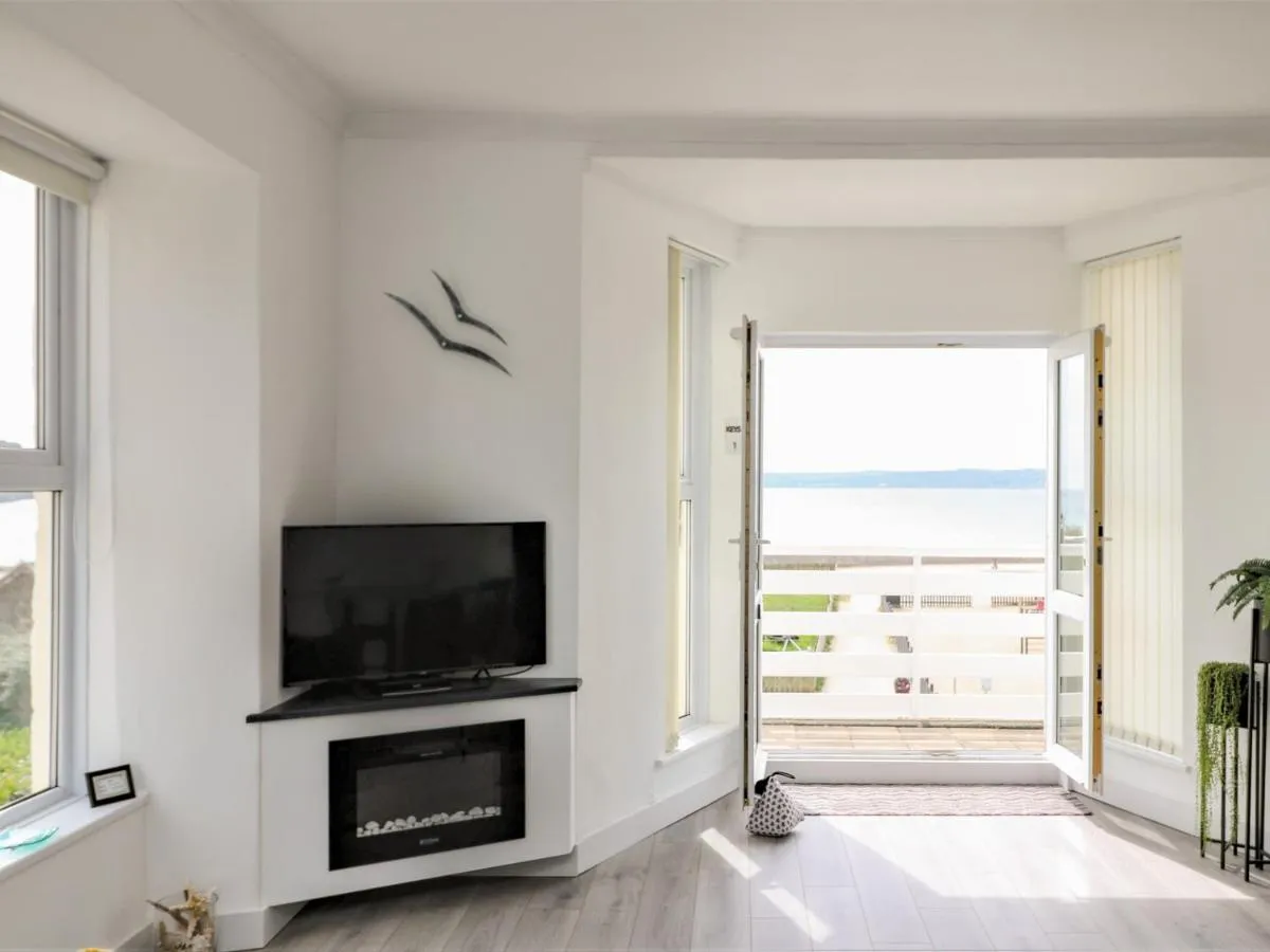 Image 4 of Sea Breeze