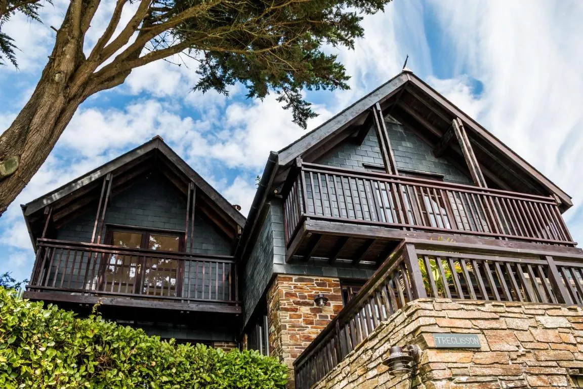 Image of Seaside Fairy Tale Swiss Chalet〜The Best Sea Views