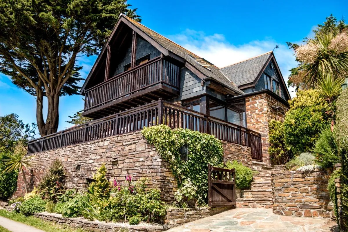 Image 3 of Seaside Fairy Tale Swiss Chalet〜The Best Sea Views