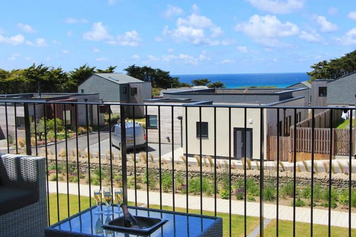 Image 5 of Sea view apartment, first floor