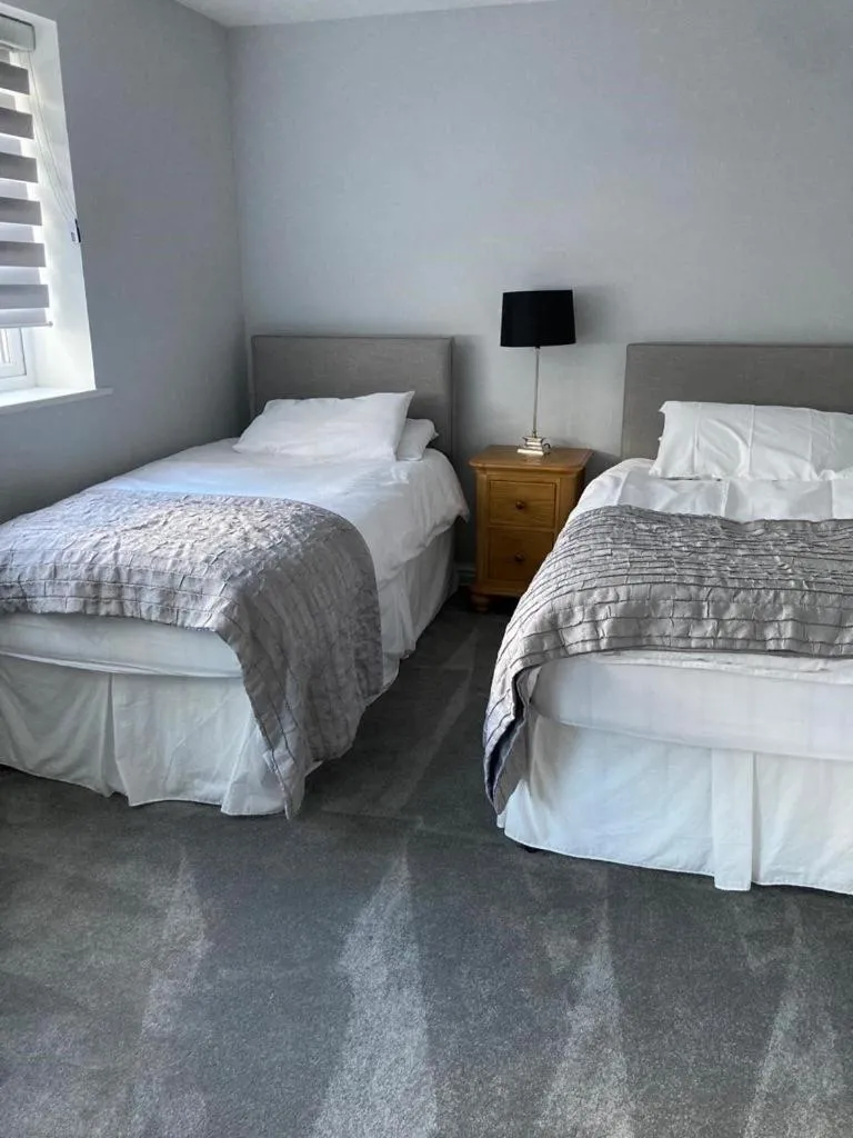 Image 3 of Shorthorn Apartment, 53a Sea Road