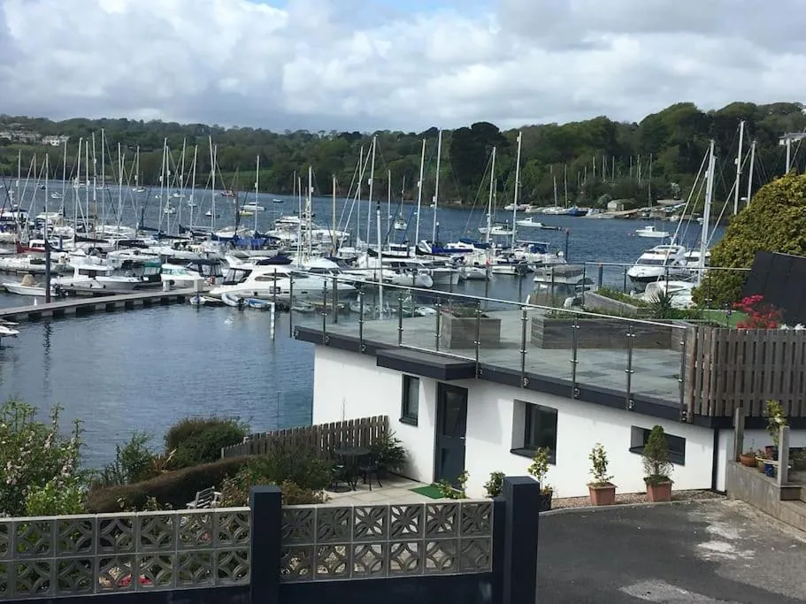 Image 5 of Solano a 2 bedroom waterside villa in Falmouth