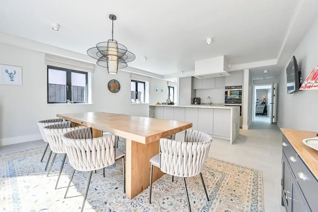 Image 1 of Spacious Boutique House Near Beach and Bars, with Parking