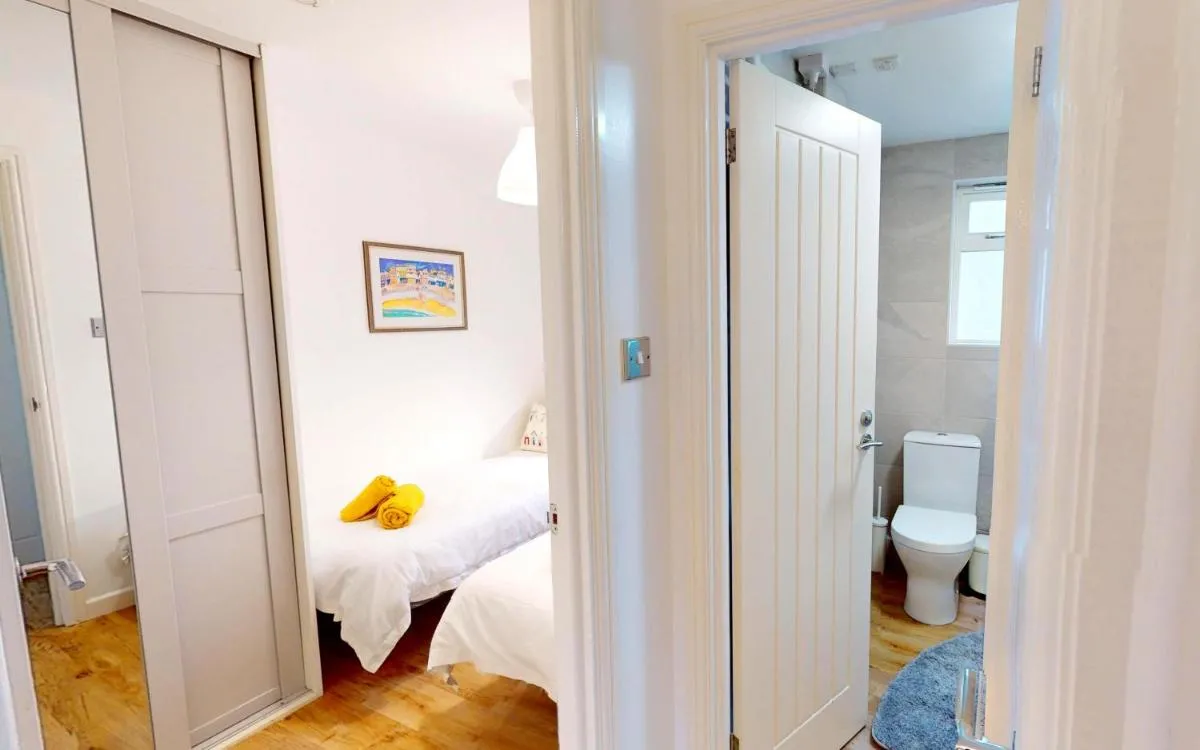 Image 2 of St Ives Fir Tree Lodge