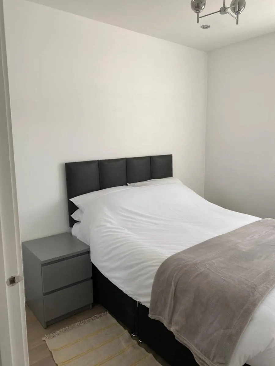 Image 1 of Stay in style in the heart of the Cathedral City- Truro
