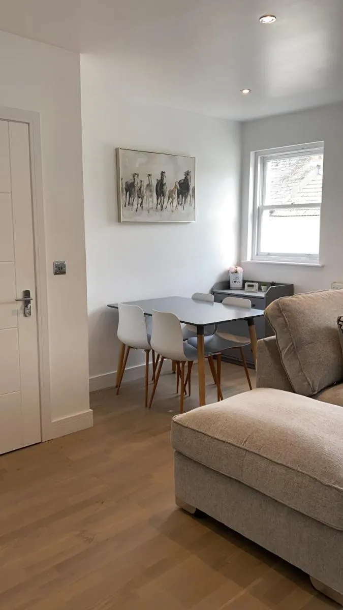 Image 3 of Stay in style in the heart of the Cathedral City- Truro