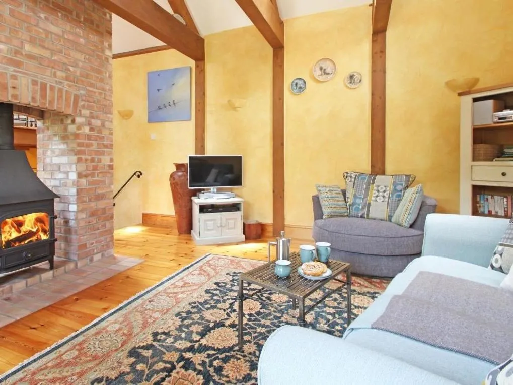 Image 5 of Summer House