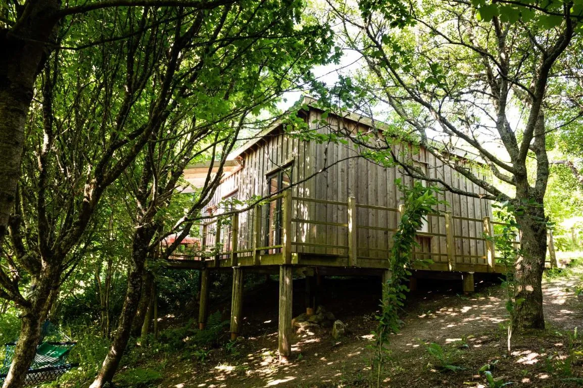 Image of THE HYDE- secret hide away, near the beach.
