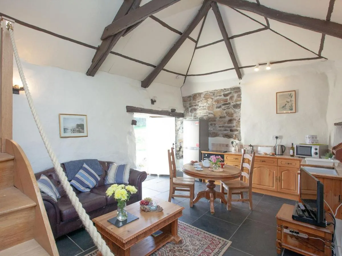 Image 3 of The Annexe – Tbh