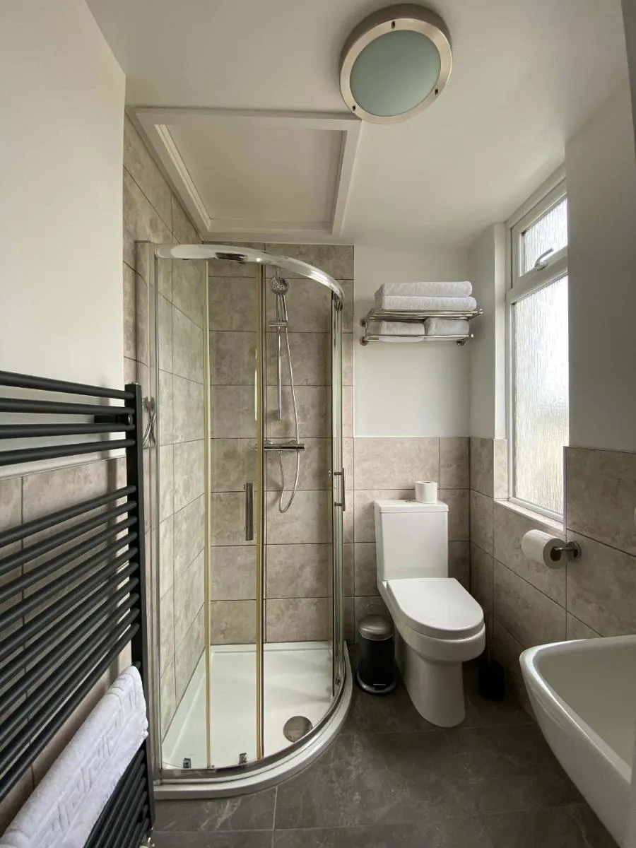 Image 3 of The Lyncroft
