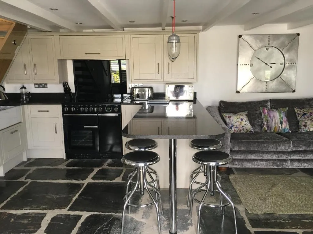 Image 4 of The Padstow Cottage (Coswarth House)
