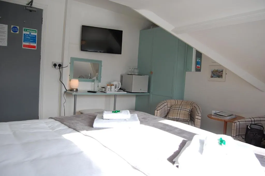 Image 4 of Tregenna Guest House