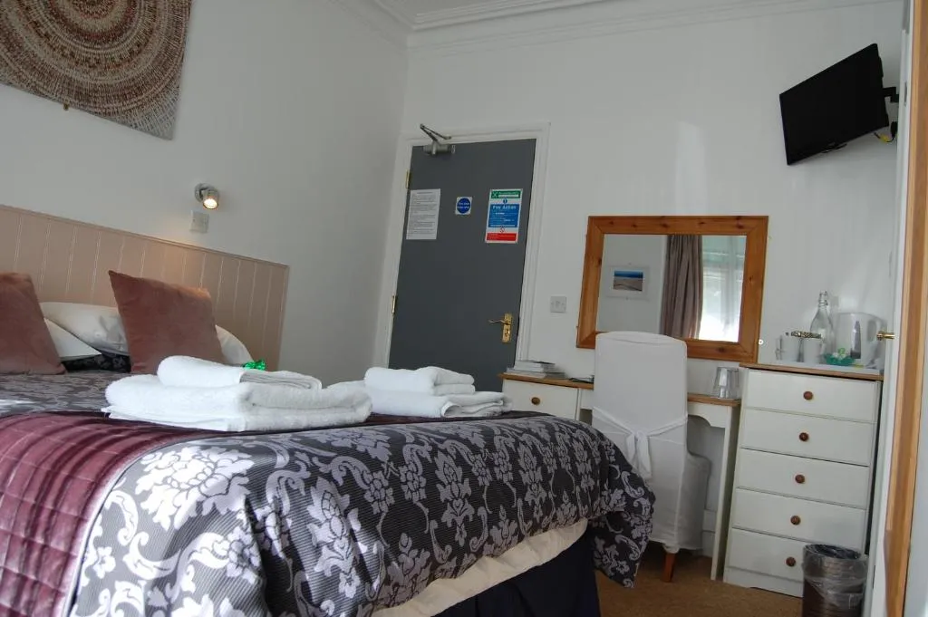 Image 2 of Tregenna Guest House