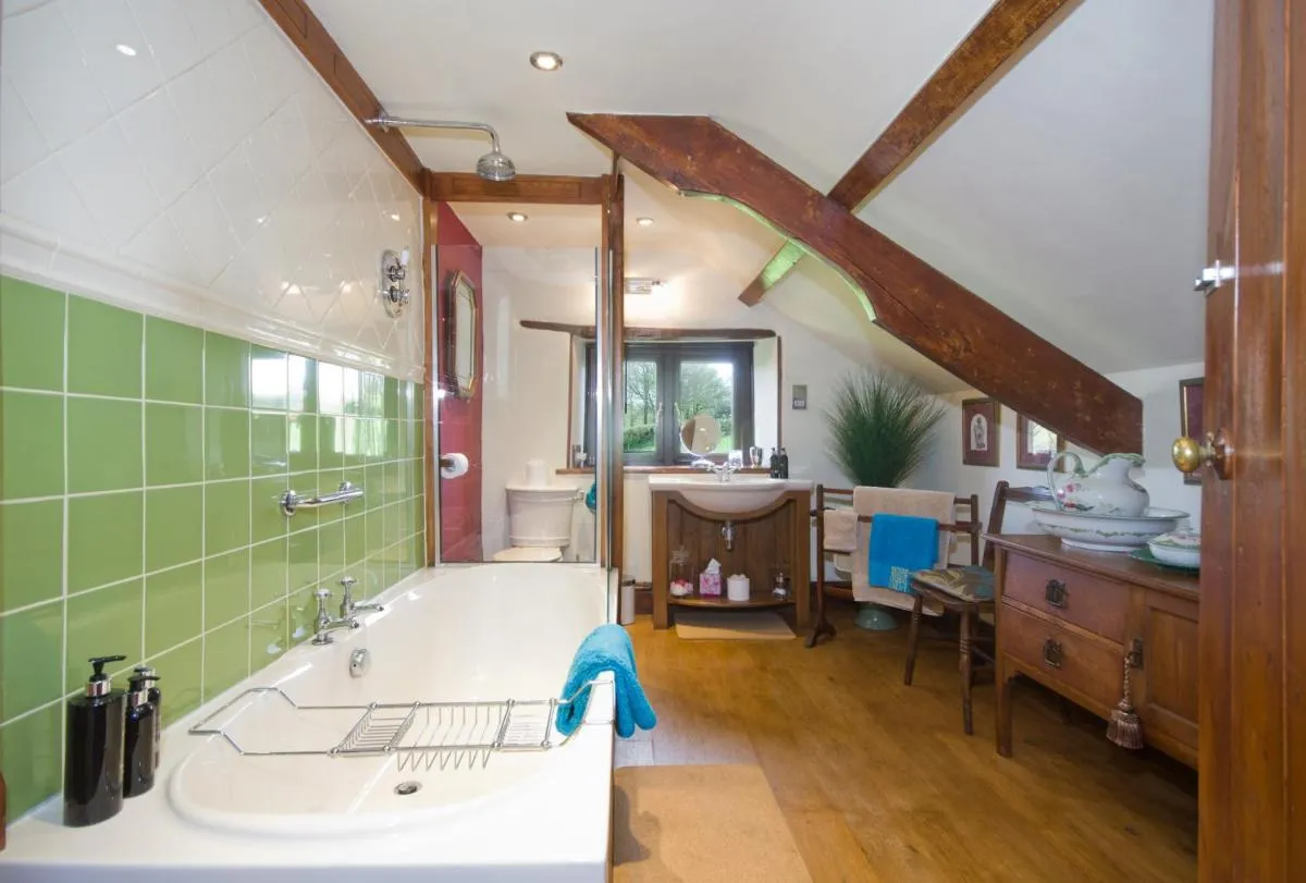 Image 2 of Tregondale Manor Farm