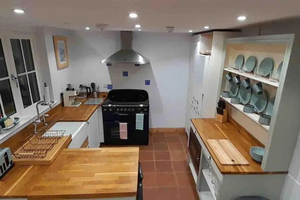 Image 2 of Willow Cottage Cosy Cornish Rural Retreat – Dog Friendly Cornwall