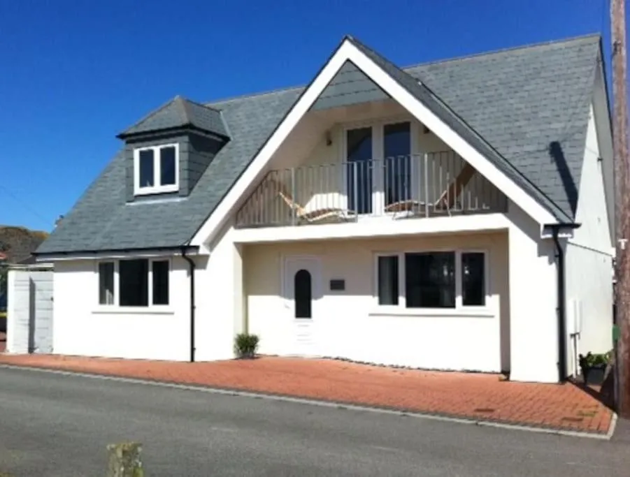Image of Wonderful Beach House Just 250m From The Sea