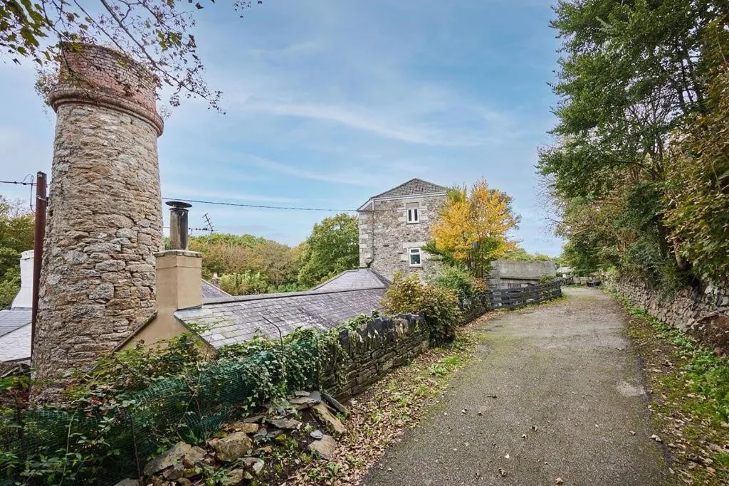 Image 2 of Your luxurious and secluded retreat in Cornwall