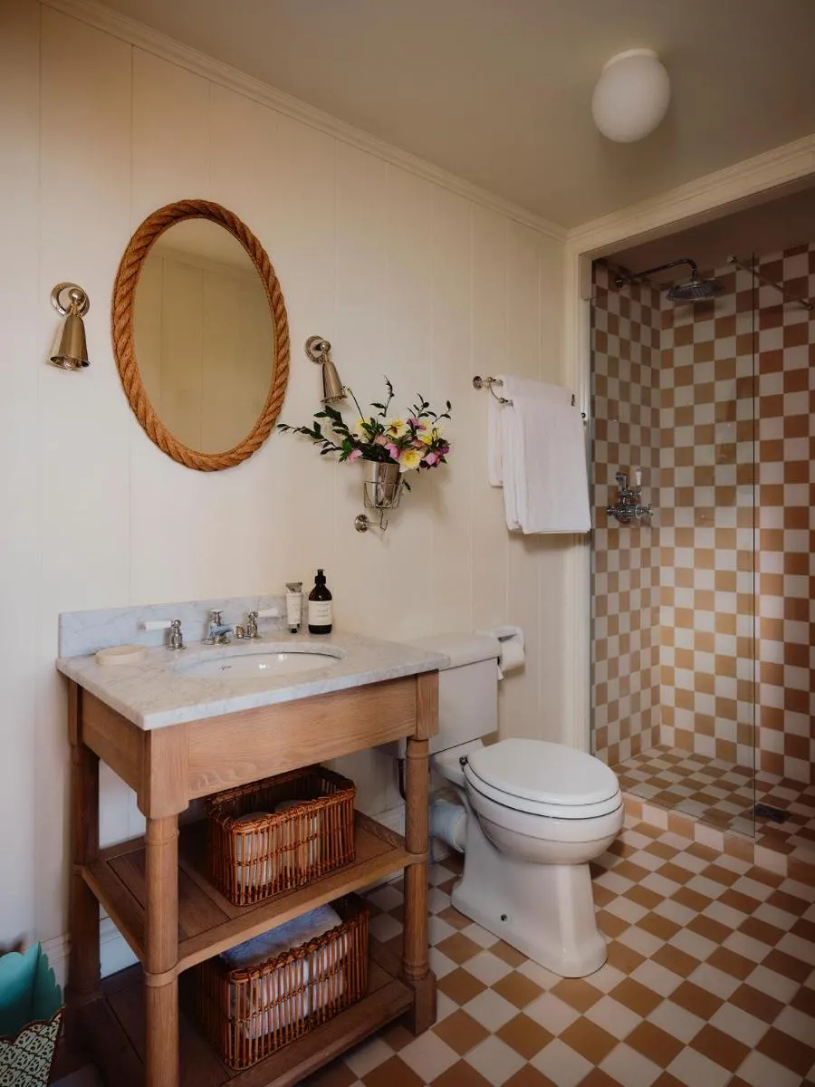 Image 4 of 1-bed luxury seafront cabin in heart of Newlyn, Mousehole
