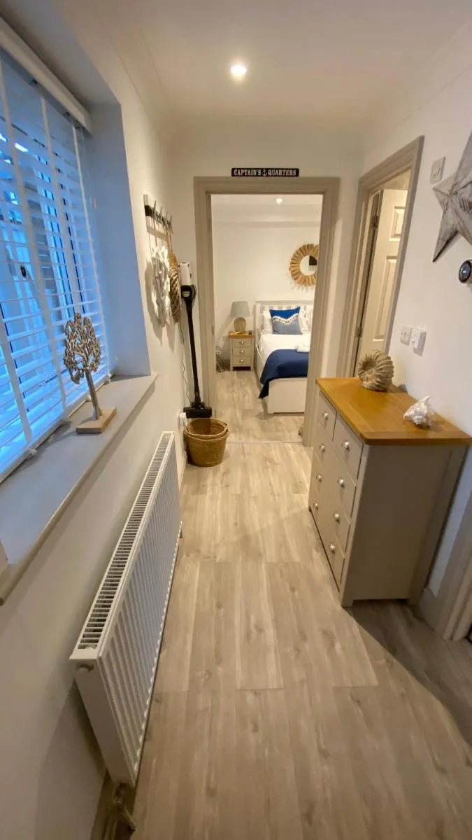 Image 6 of ABOVE PORTHMINSTER BEACH – “St James Rest” is a SUPER STYLISH PRIVATE APARTMENT – 2 mins walk Main Car Park & Station