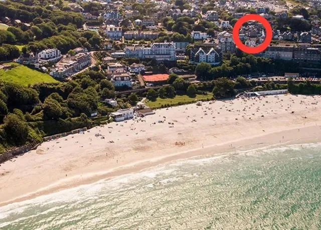 Image of ABOVE PORTHMINSTER BEACH – “St James Rest” is a SUPER STYLISH PRIVATE APARTMENT – 2 mins walk Main Car Park & Station